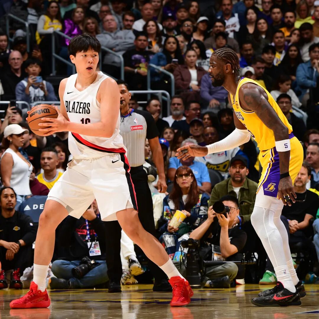 NBA | 杨瀚森背靠背仅得1分,约基奇三场三双创纪录 NBA | 杨瀚森背靠背仅得1分,约基奇三场三双创纪录